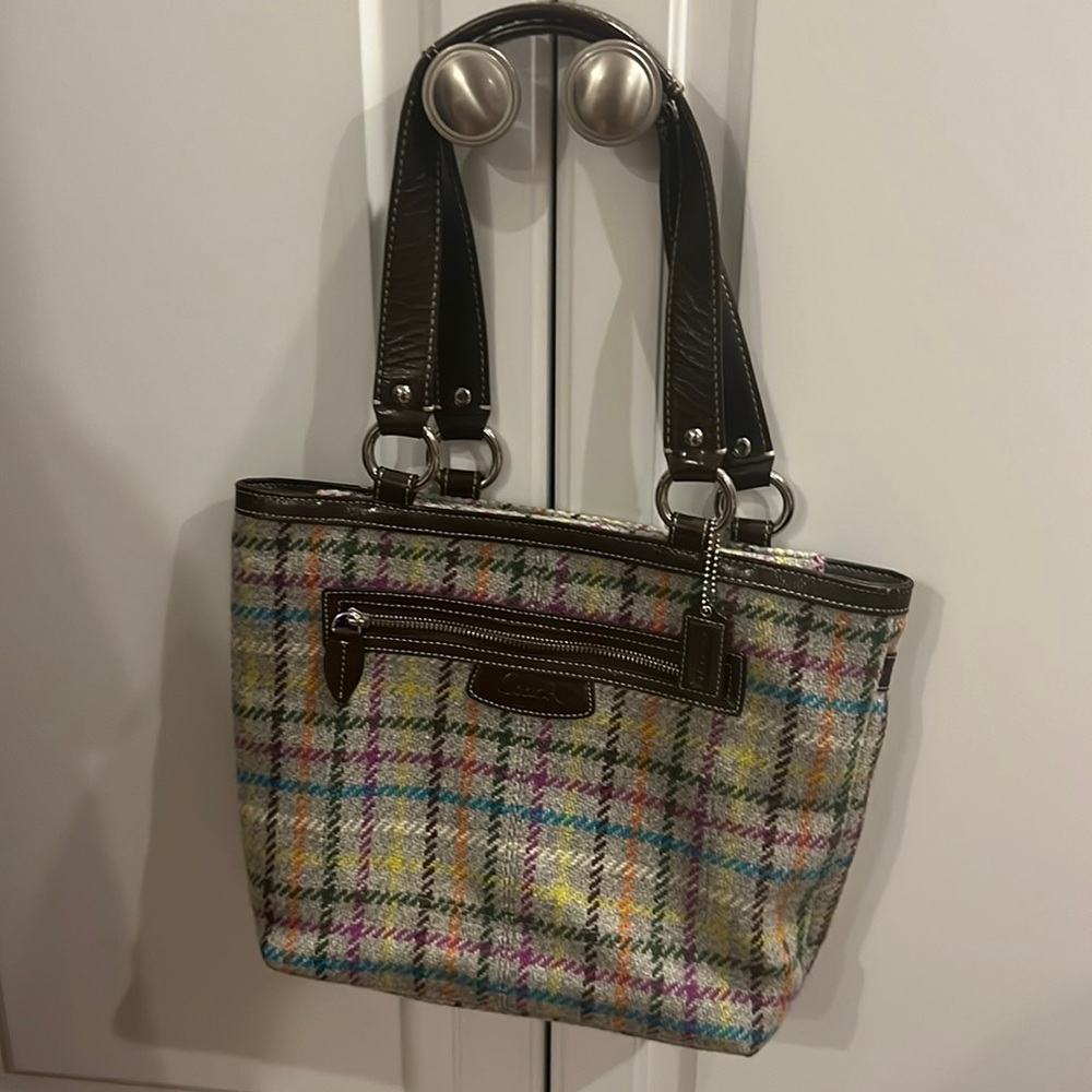 Beautiful like new Coach purse